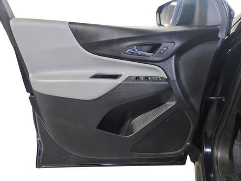 Used 2017 Chevrolet Equinox LT w/ Midnight Edition FWD image 16