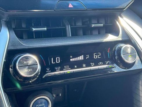 Certified 2021 Toyota Venza XLE w/ Softex Package image 32