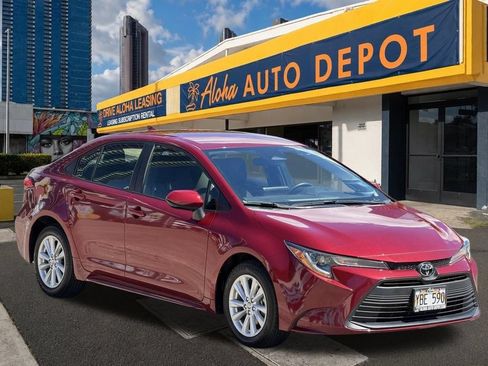 Used 2025 Toyota Corolla LE FWD image 6