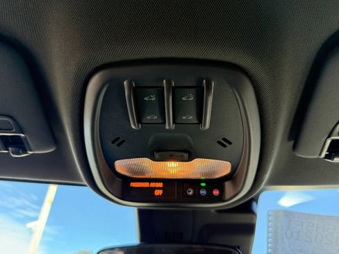 New 2026 Chevrolet Trax RS w/ Sunroof Package image 38