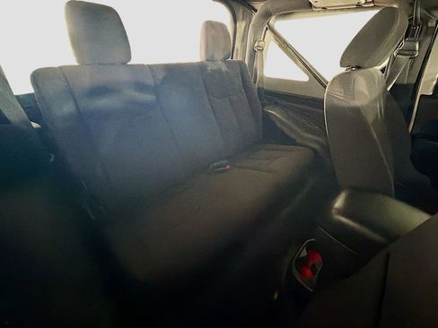 Used 2015 Jeep Wrangler Sport w/ Connectivity Group AWD/4WD image 26