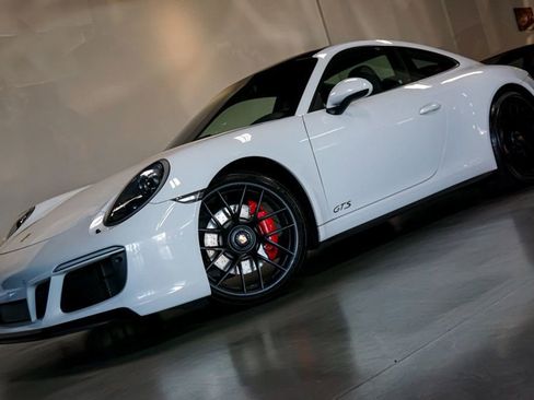 Used 2018 Porsche 911 GT3 RS image 35