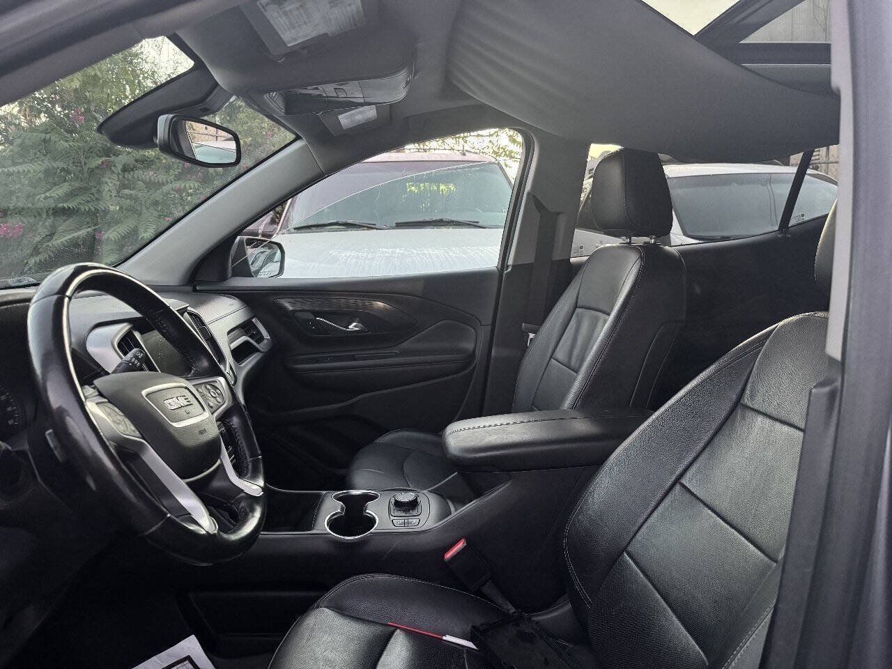 Used 2018 GMC Terrain SLT w/ Preferred Package AWD/4WD image 3