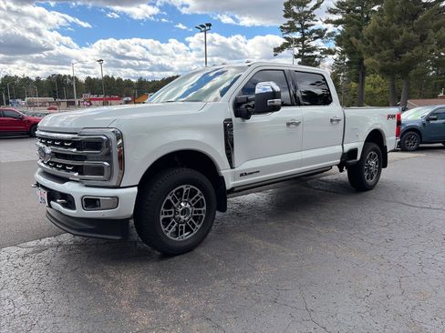 Used 2024 Ford F250 Platinum AWD/4WD image 3