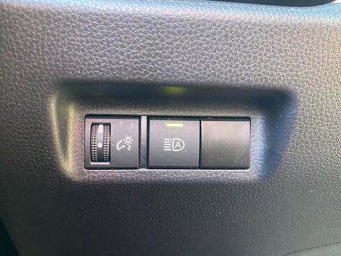 Used 2025 Toyota RAV4 XLE image 22