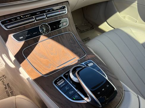 Used 2019 Mercedes-Benz E 300 4MATIC image 22