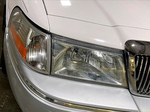 Used 2003 Mercury Grand Marquis GS image 4