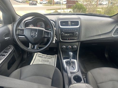 Used 2011 Dodge Avenger Express image 13