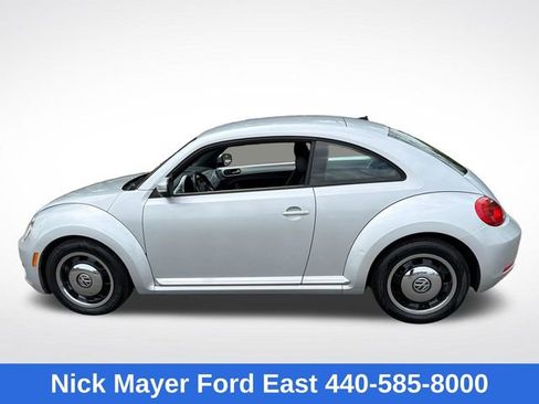 Used 2012 Volkswagen Beetle 2.5 FWD image 4