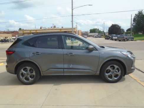 Used 2023 Ford Escape ST-Line Select w/ Tech Pack #2 AWD/4WD image 11