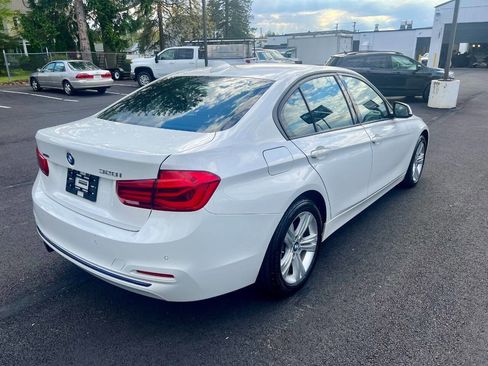 Used 2016 BMW 328i xDrive Sedan AWD/4WD image 6