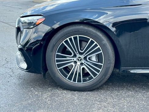 Used 2025 Mercedes-Benz E 350 4MATIC Sedan image 9