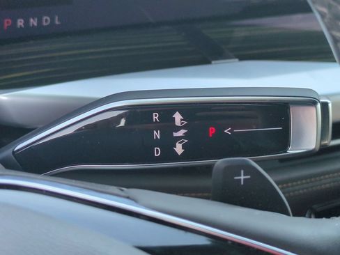 Certified 2025 Cadillac Escalade Premium Luxury w/ Touring Package AWD/4WD image 16