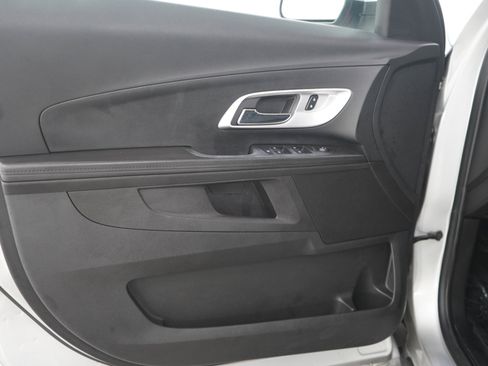 Used 2017 Chevrolet Equinox LT w/ Convenience Package FWD image 19