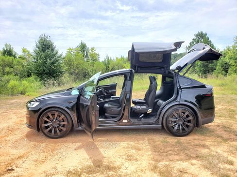 Used 2022 Tesla Model X Plaid AWD/4WD image 36