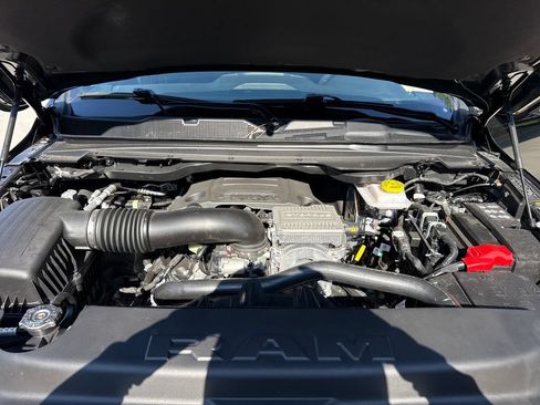 Used 2026 RAM 1500 Express AWD/4WD image 36