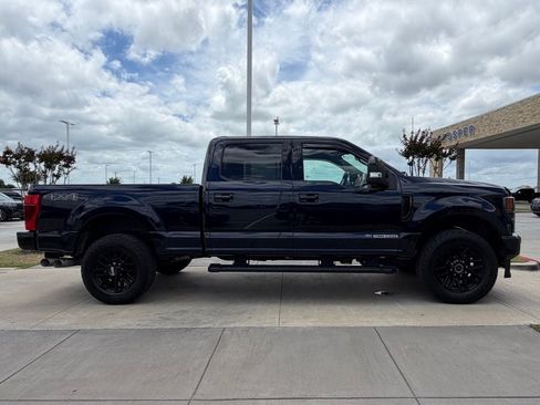 Used 2022 Ford F250 Lariat w/ Black Appearance Package AWD/4WD image 15