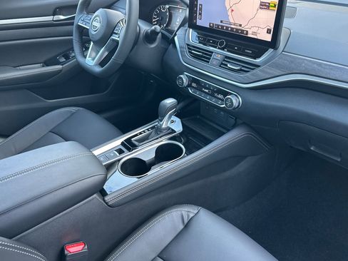 New 2025 Nissan Altima 2.5 SL image 15