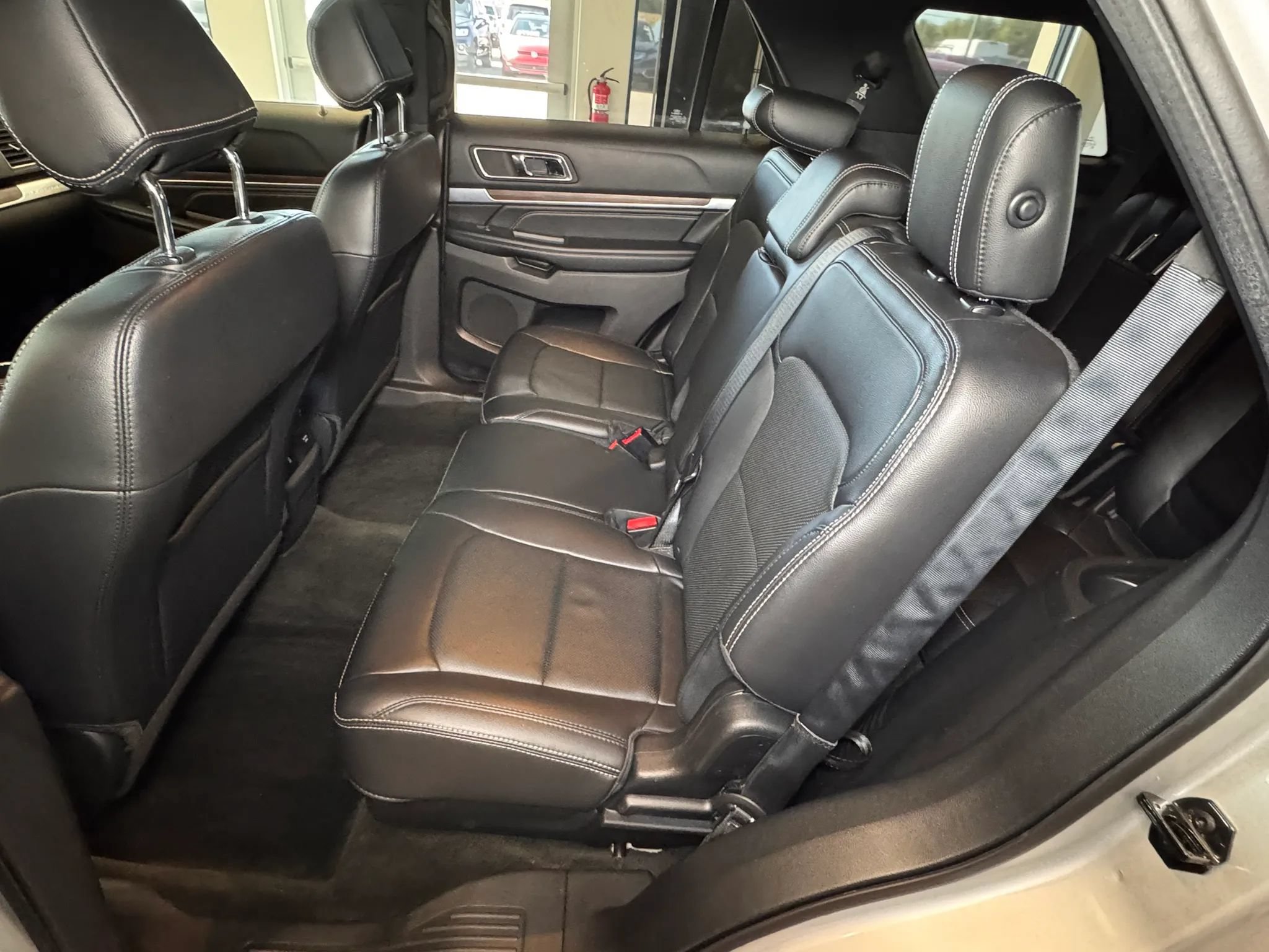 Used 2017 Ford Explorer Limited FWD image 40