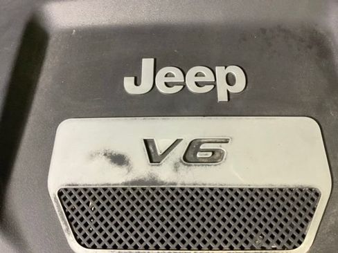 Used 2016 Jeep Wrangler Unlimited Rubicon AWD/4WD image 38