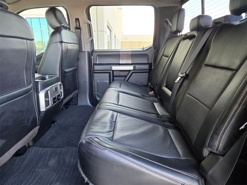 Used 2019 Ford F250 Lariat w/ Chrome Package image 15