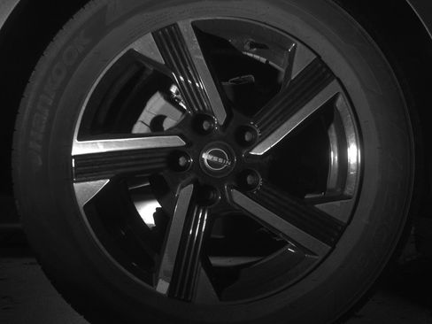 Used 2025 Nissan Sentra SV FWD image 14