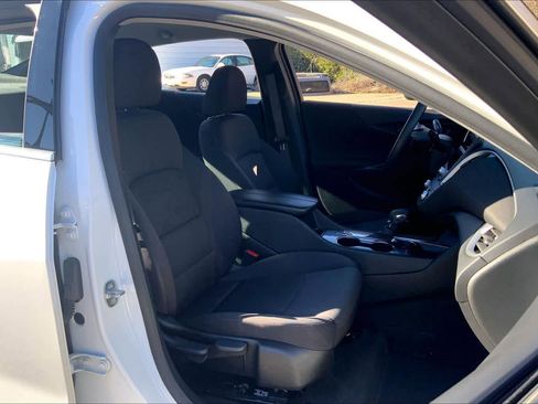 Certified 2024 Chevrolet Malibu LT image 9
