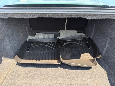 Used 2015 Chevrolet Impala LT w/ Convenience Package FWD image 22