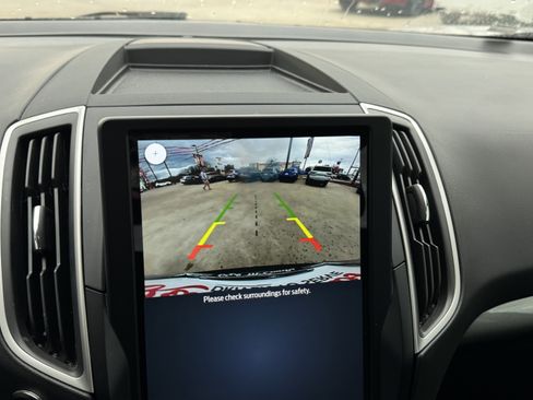 Certified 2023 Ford Edge SE image 25