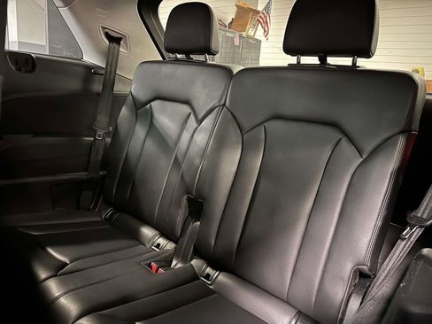 Used 2019 Audi Q7 2.0T Premium Plus w/ Premium Plus Package image 16