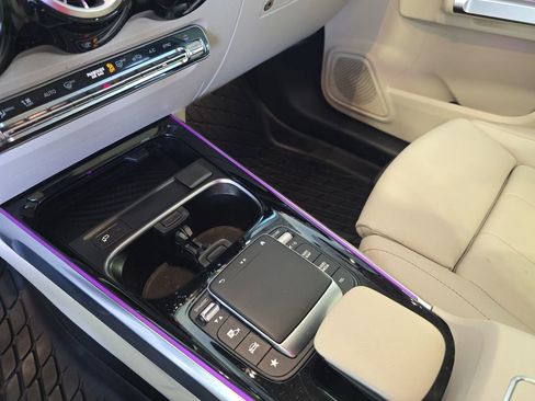 Used 2021 Mercedes-Benz GLB 250 image 28