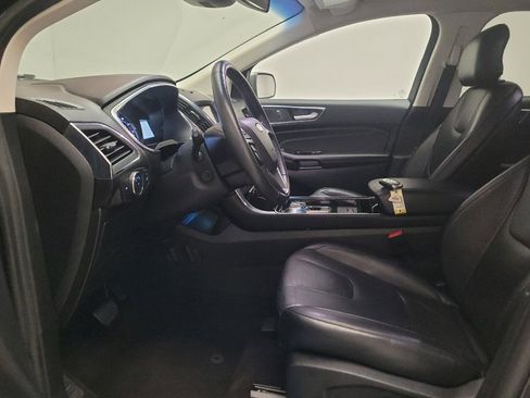 Used 2019 Ford Edge Titanium FWD image 17