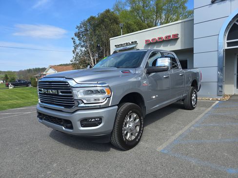 Used 2024 RAM 2500 Laramie w/ Safety Group AWD/4WD image 8
