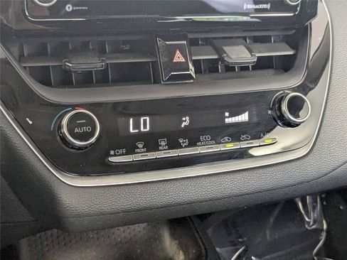 Used 2022 Toyota Corolla LE FWD image 21