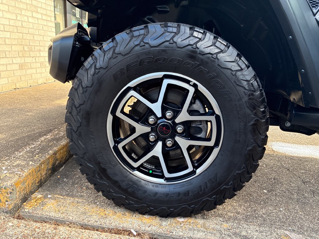 Used 2026 Jeep Wrangler Unlimited Rubicon AWD/4WD image 18