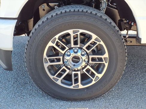 New 2026 Ford F350 Platinum w/ Platinum Plus Package image 24