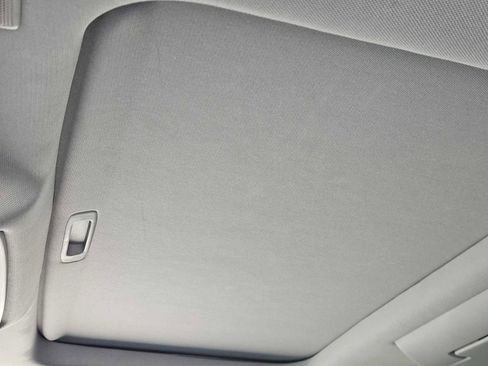 Used 2020 Cadillac Escalade Premium Luxury image 25