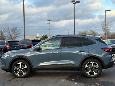 Certified 2025 Ford Escape ST-Line Elite image 41