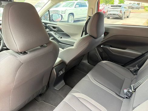 Used 2025 Subaru Crosstrek 2.5i Premium AWD/4WD image 40