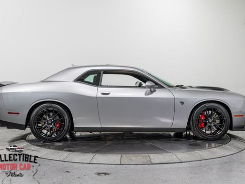 Used 2016 Dodge Challenger SRT Hellcat RWD image 24