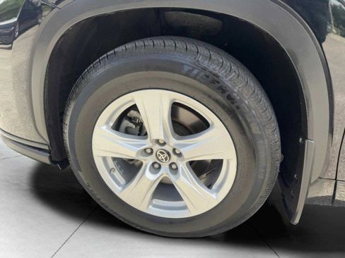 Used 2020 Toyota Highlander L image 71