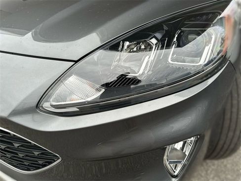 Certified 2022 Ford Escape SEL image 9