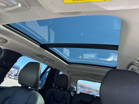 Used 2023 Volvo XC90 B5 Core w/ Protection Package Premier AWD/4WD image 6