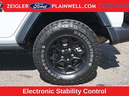 Used 2023 Jeep Wrangler Unlimited AWD/4WD image 9