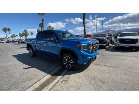 Used 2023 GMC Sierra 1500 AT4 w/ AT4 Premium Package AWD/4WD image 2