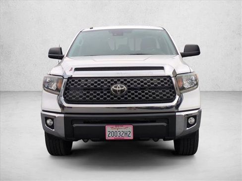 Used 2018 Toyota Tundra SR5 image 2