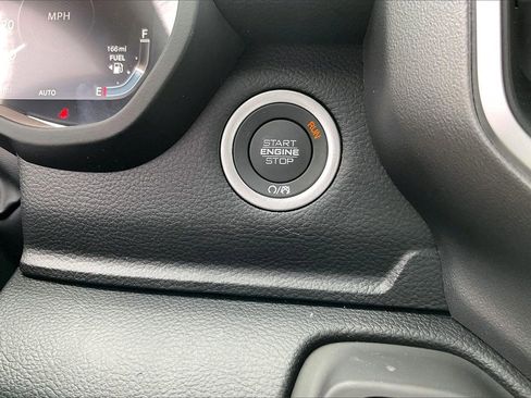 New 2026 RAM 1500 4x4 Crew Cab image 18