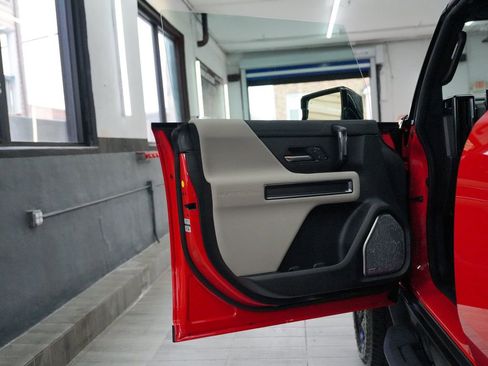 Used 2026 GMC Hummer EV SUV AWD/4WD image 10