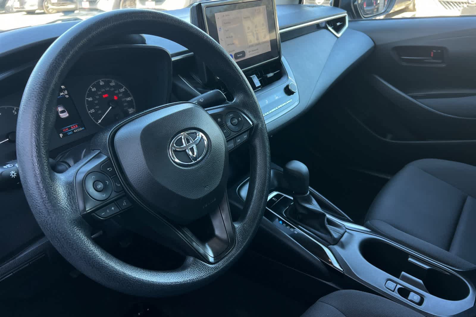 Used 2024 Toyota Corolla LE FWD image 11