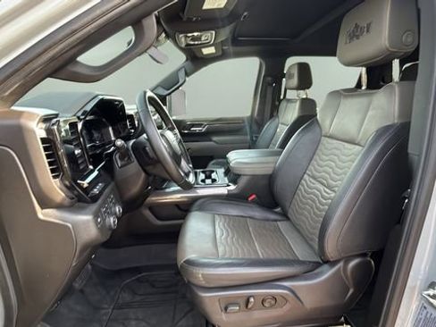 Used 2024 Chevrolet Silverado 2500 ZR2 w/ ZR2 Bison Edition image 18